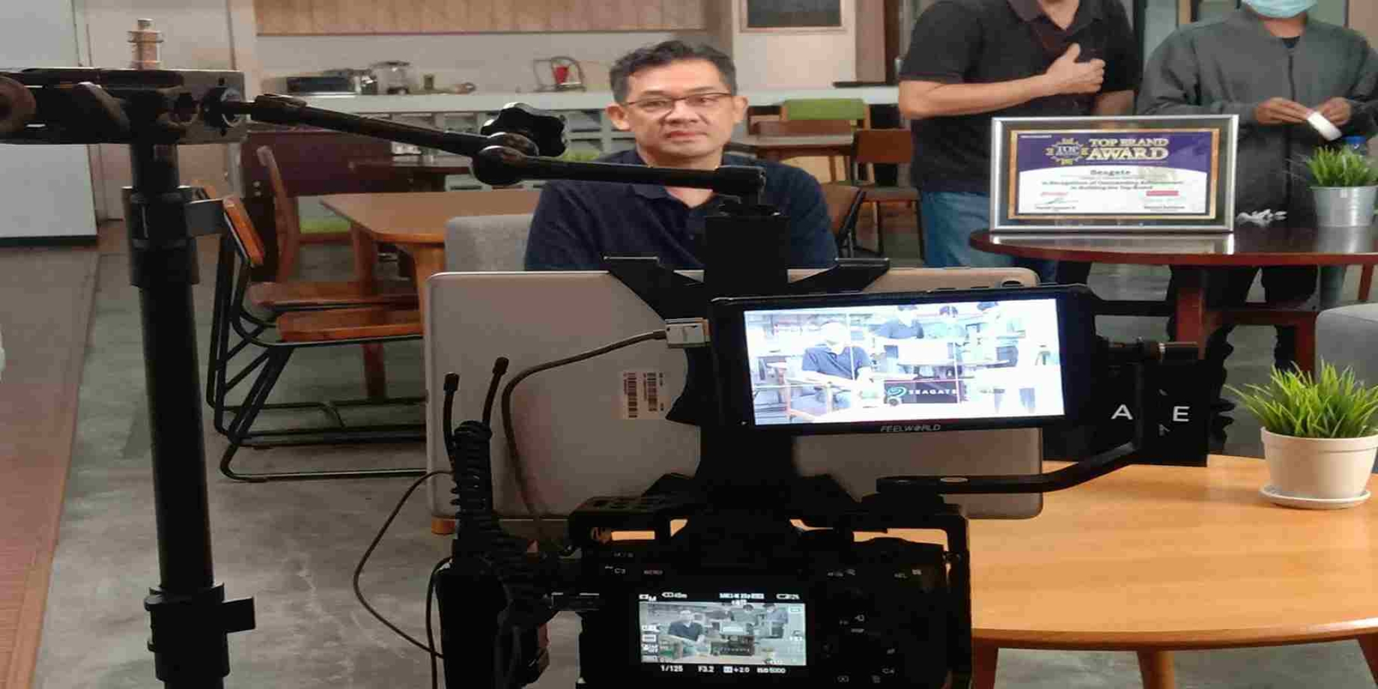 Dua Perspektif dalam Satu Video Testimoni Produk Seagate